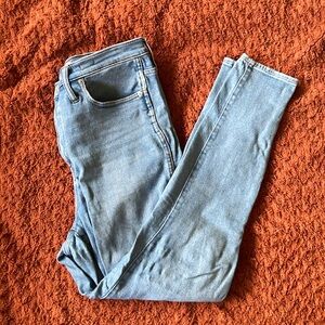 Madewell | light wash skinny jeans | 32T